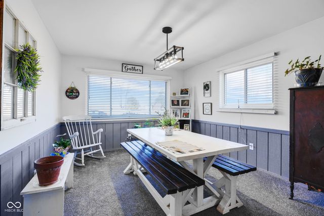 7114 S Midland Avenue, Columbus, IN 47201