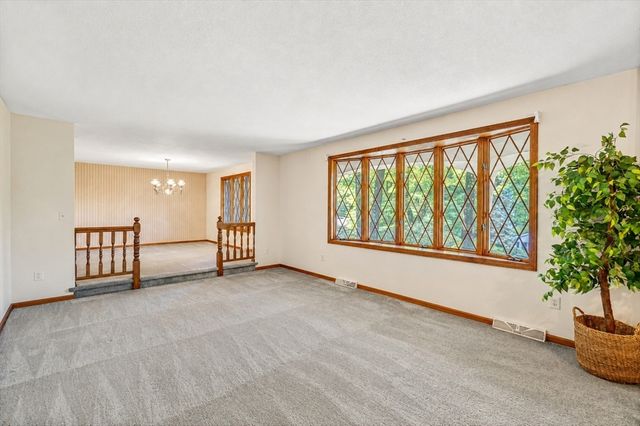 120 Green Tree Lane, Somers, CT 06071