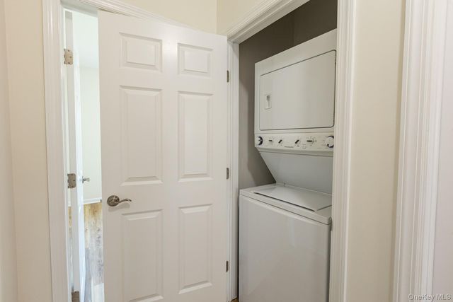 975 Main Street 12, Farmingdale, NY 11735