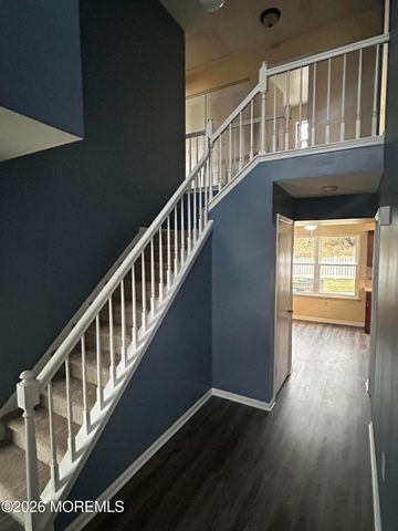 17 Country Lane, Hamilton, NJ 08609