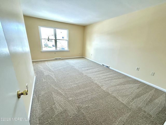 17 Country Lane, Hamilton, NJ 08609