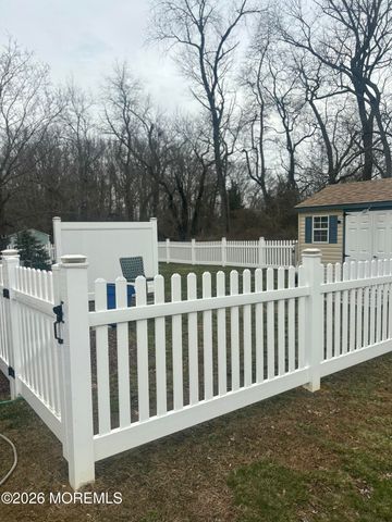 17 Country Lane, Hamilton, NJ 08609