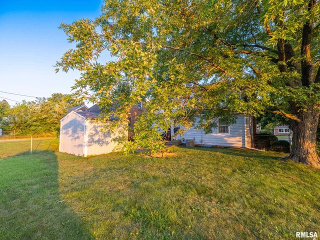 1001 E FORREST HILL Avenue, Peoria, IL 61603