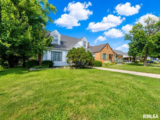 1001 E FORREST HILL Avenue, Peoria, IL 61603