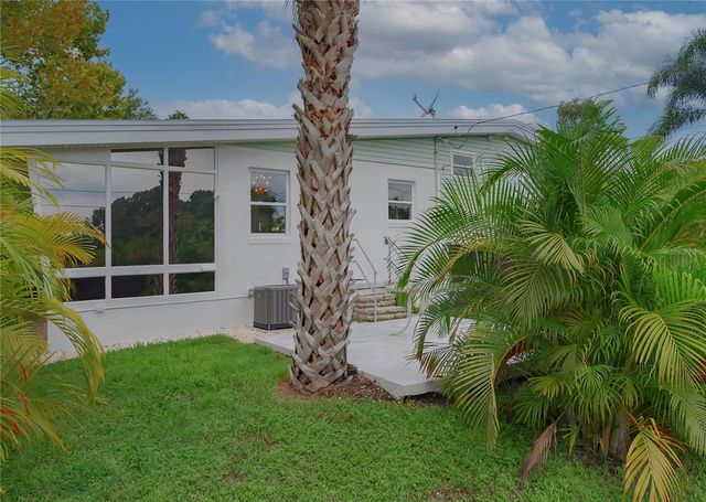 4111 DR MARTIN LUTHER KING JR STREET N, St Petersburg, FL 33703