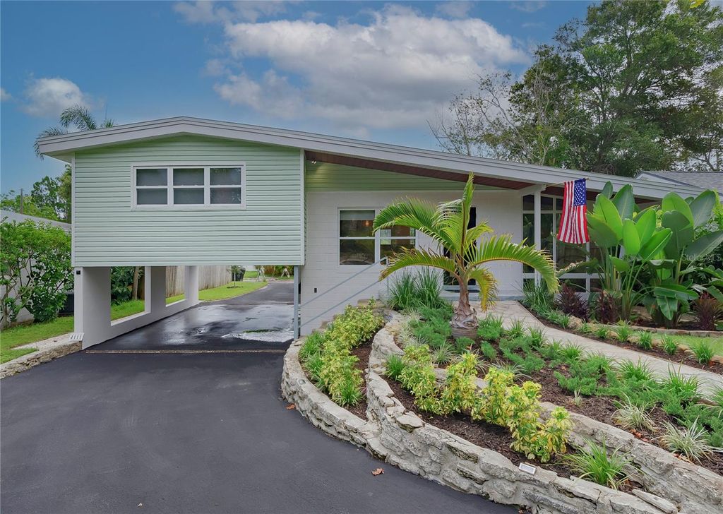 4111 DR MARTIN LUTHER KING JR STREET N, St Petersburg, FL 33703