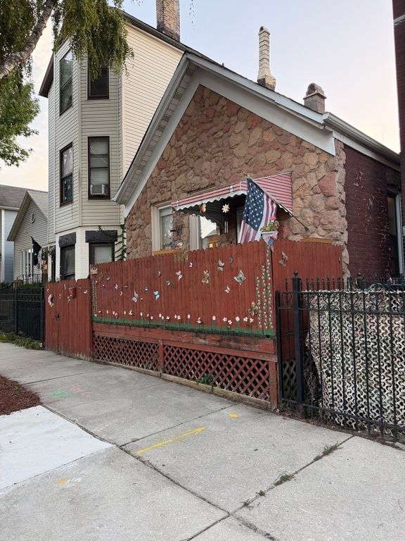 3624 S Parnell Avenue, Chicago, IL 60609