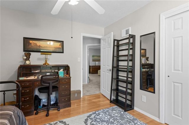 3723 E 104th Street, Kansas City, MO 64137