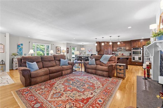 3723 E 104th Street, Kansas City, MO 64137
