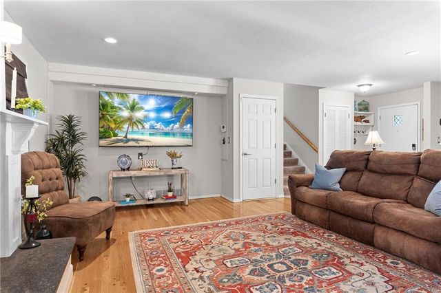 3723 E 104th Street, Kansas City, MO 64137