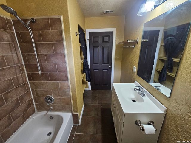1227 Oblate, San Antonio, TX 78216