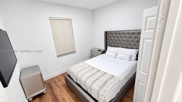 11401 NW 89th St 111, Doral, FL 33178