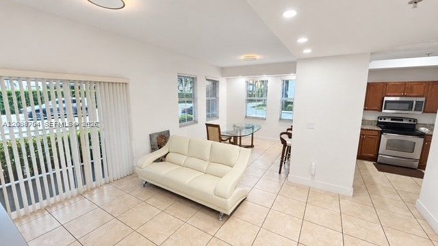 11401 NW 89th St 111, Doral, FL 33178