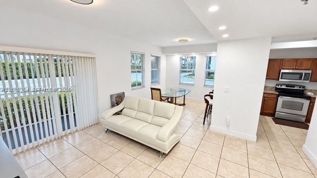 11401 NW 89th St 111, Doral, FL 33178