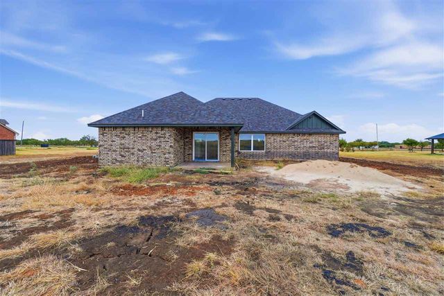 6221 SW 112th St, Lawton, OK 73505