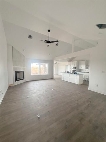 6221 SW 112th St, Lawton, OK 73505