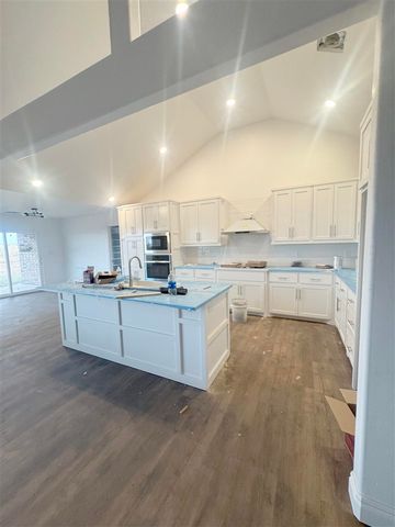 6221 SW 112th St, Lawton, OK 73505