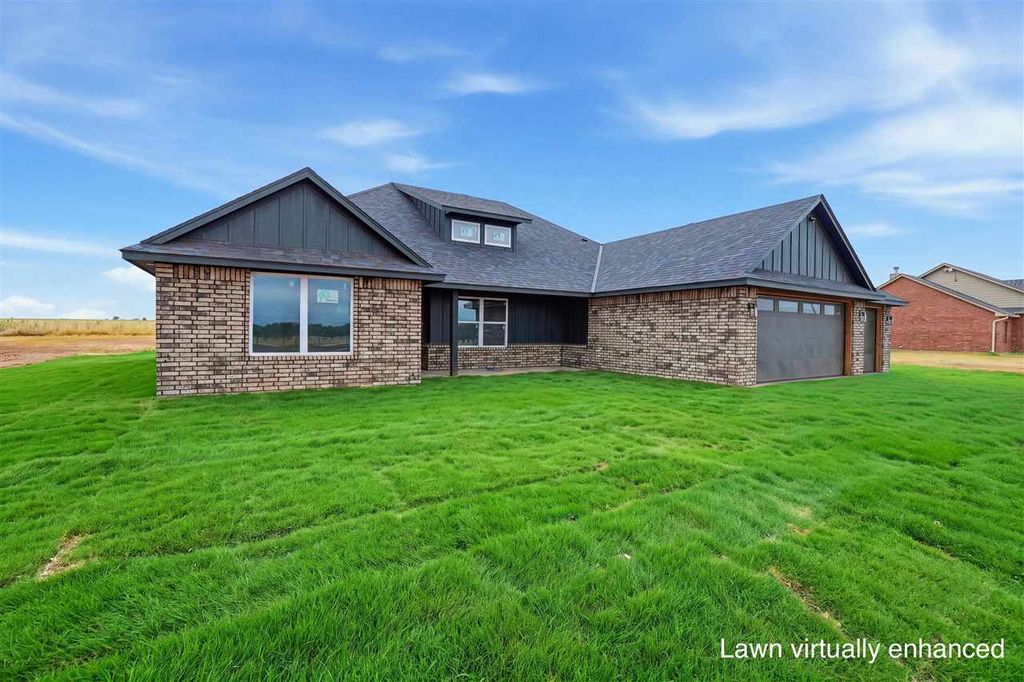 6221 SW 112th St, Lawton, OK 73505