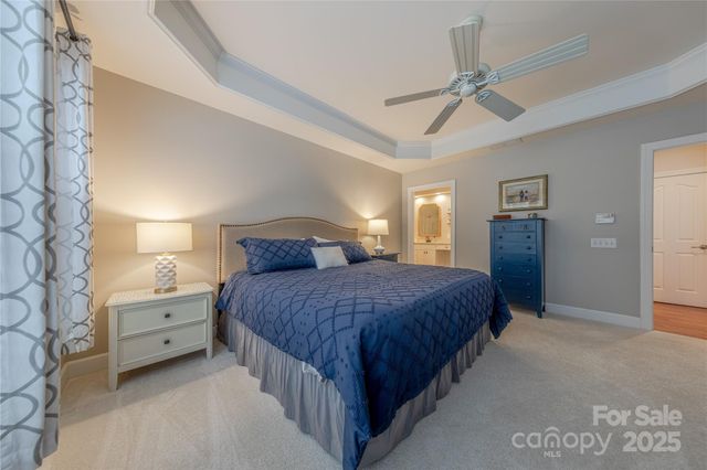 8127 Oratorio Place, Charlotte, NC 28270