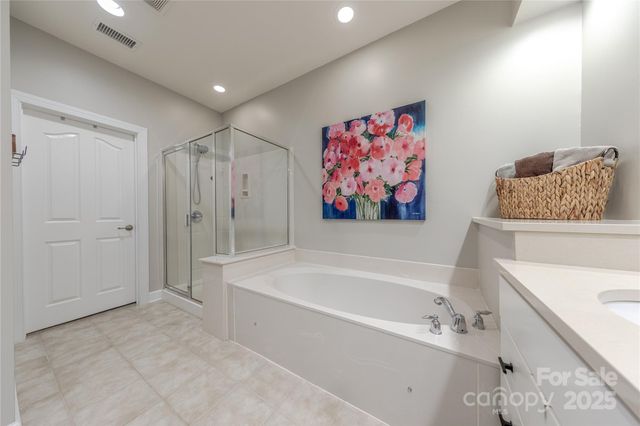 8127 Oratorio Place, Charlotte, NC 28270