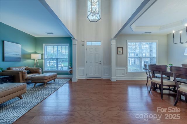 8127 Oratorio Place, Charlotte, NC 28270