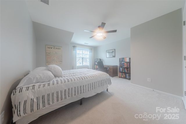 8127 Oratorio Place, Charlotte, NC 28270