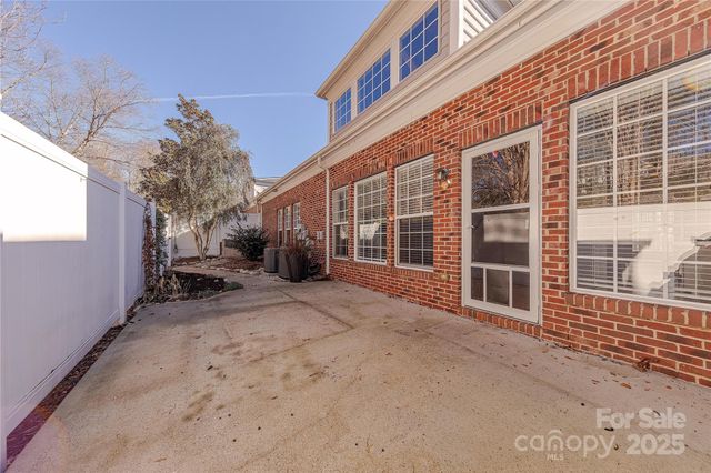 8127 Oratorio Place, Charlotte, NC 28270