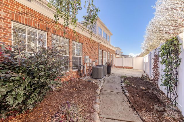 8127 Oratorio Place, Charlotte, NC 28270