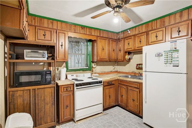 2205 Ogeechee Road, Savannah, GA 31415