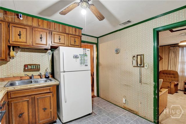 2205 Ogeechee Road, Savannah, GA 31415