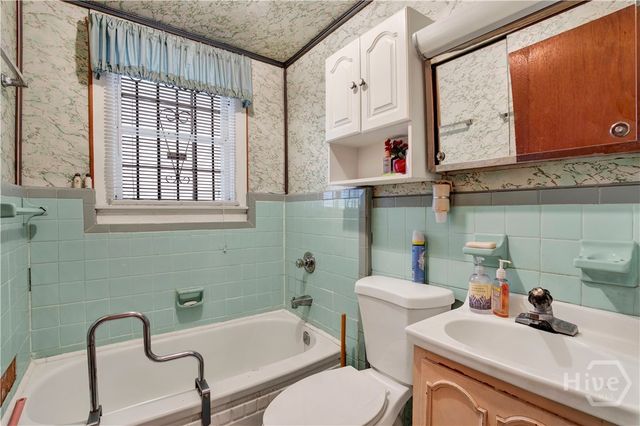 2205 Ogeechee Road, Savannah, GA 31415