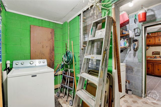 2205 Ogeechee Road, Savannah, GA 31415