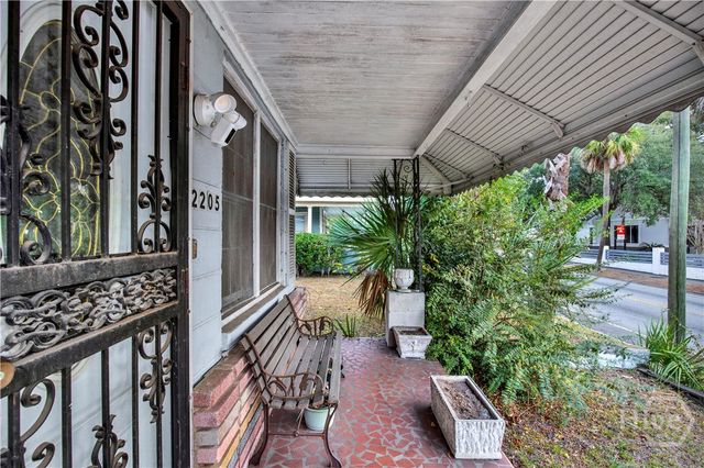 2205 Ogeechee Road, Savannah, GA 31415