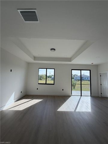 8033 Oakleaf CIR, Labelle, FL 33935