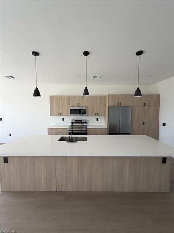 8033 Oakleaf CIR, Labelle, FL 33935