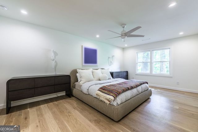 1036 Vistavia Circle, Decatur, GA 30033