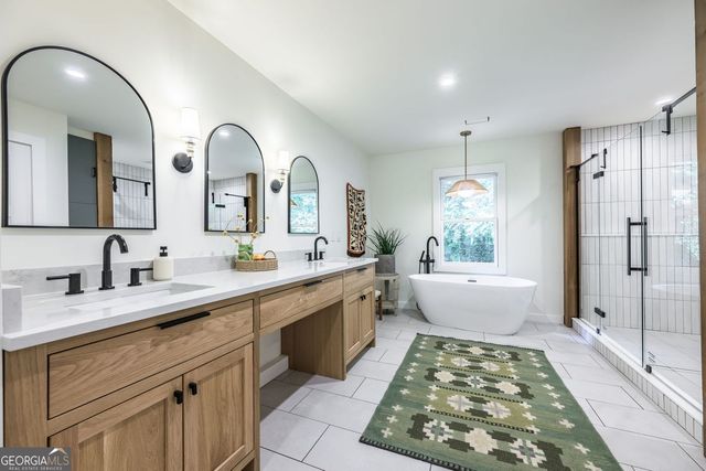 1036 Vistavia Circle, Decatur, GA 30033