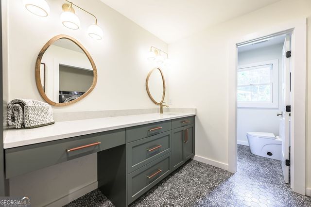 1036 Vistavia Circle, Decatur, GA 30033