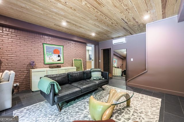 1036 Vistavia Circle, Decatur, GA 30033