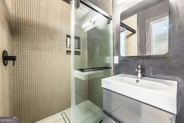 1036 Vistavia Circle, Decatur, GA 30033