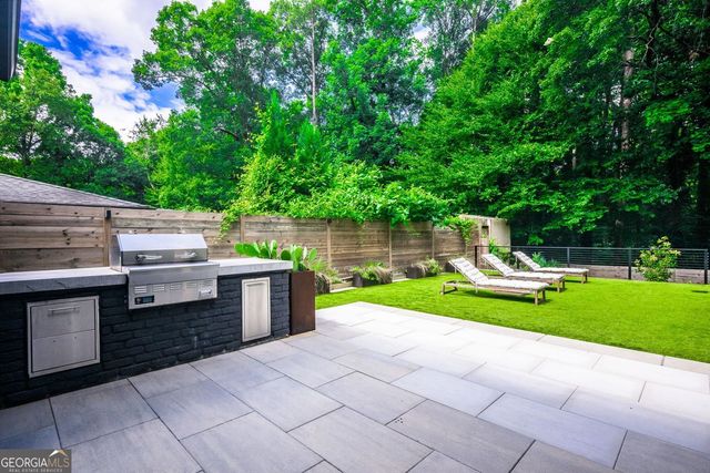 1036 Vistavia Circle, Decatur, GA 30033