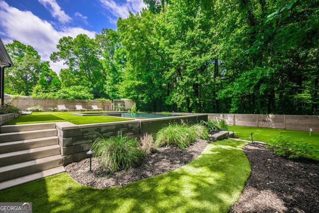 1036 Vistavia Circle, Decatur, GA 30033