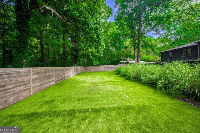 1036 Vistavia Circle, Decatur, GA 30033