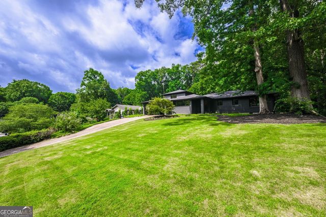 1036 Vistavia Circle, Decatur, GA 30033