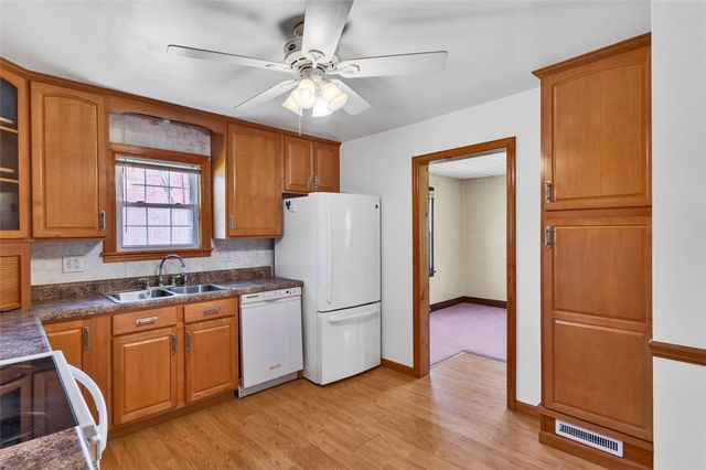 24 Taylor Ave, East Bethlehem, PA 15322