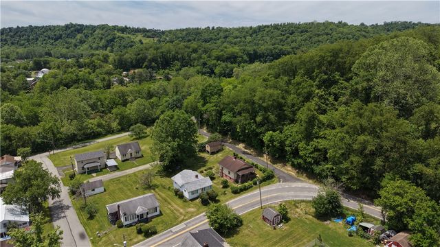 24 Taylor Ave, East Bethlehem, PA 15322
