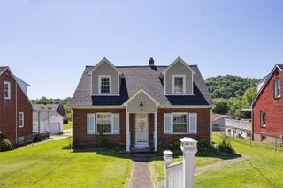 24 Taylor Ave, East Bethlehem, PA 15322