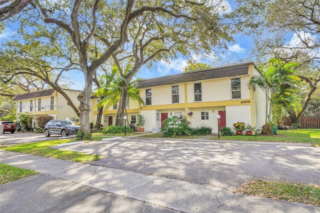 3300 Atlanta St 15F, Hollywood, FL 33021
