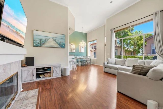 11354 Via Rancho San Diego F, El Cajon, CA 92019
