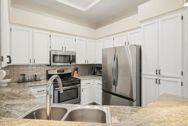 11354 Via Rancho San Diego F, El Cajon, CA 92019